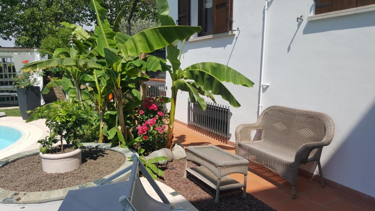 B&B Casa Gaia - シルミオーネ エクステリア 写真