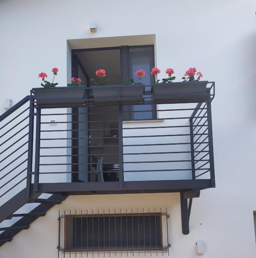 B&B Casa Gaia - シルミオーネ エクステリア 写真