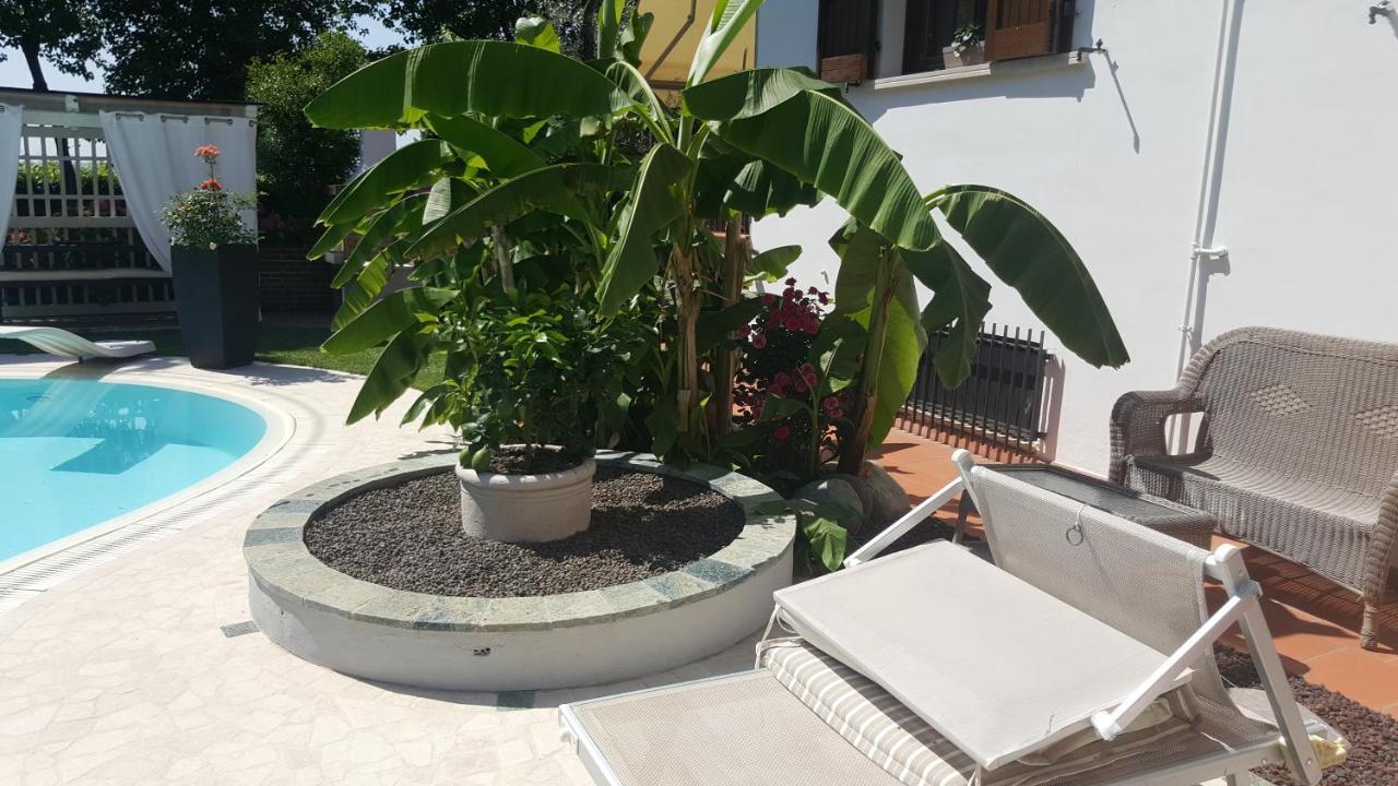 B&B Casa Gaia - シルミオーネ エクステリア 写真